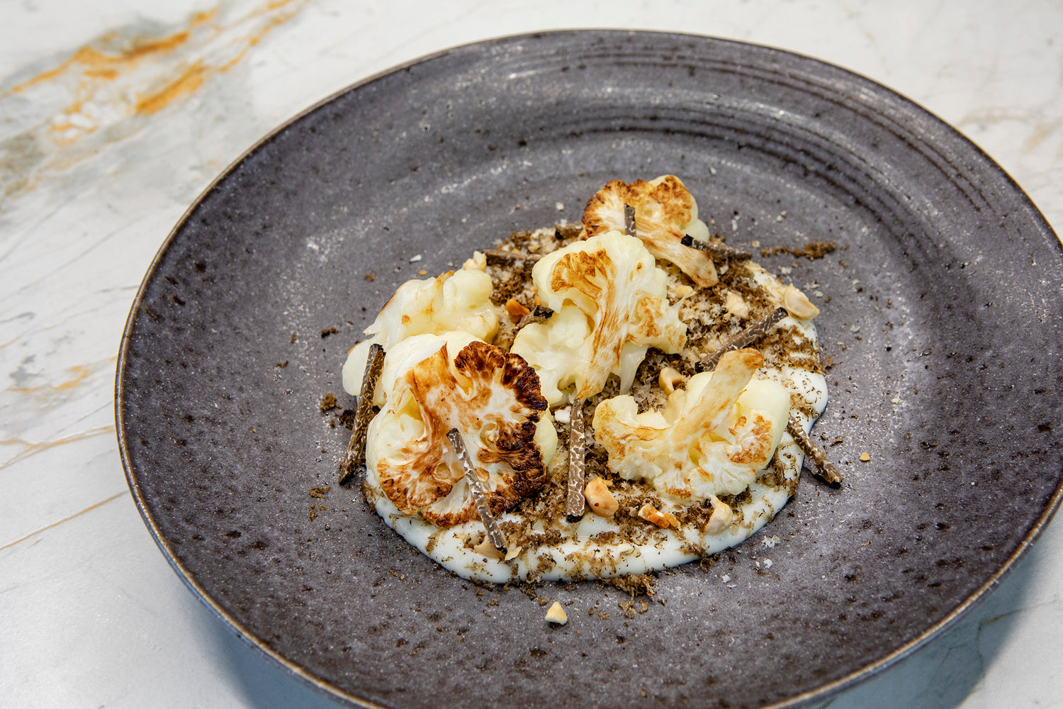 Coliflor con crema y trufa de otoño